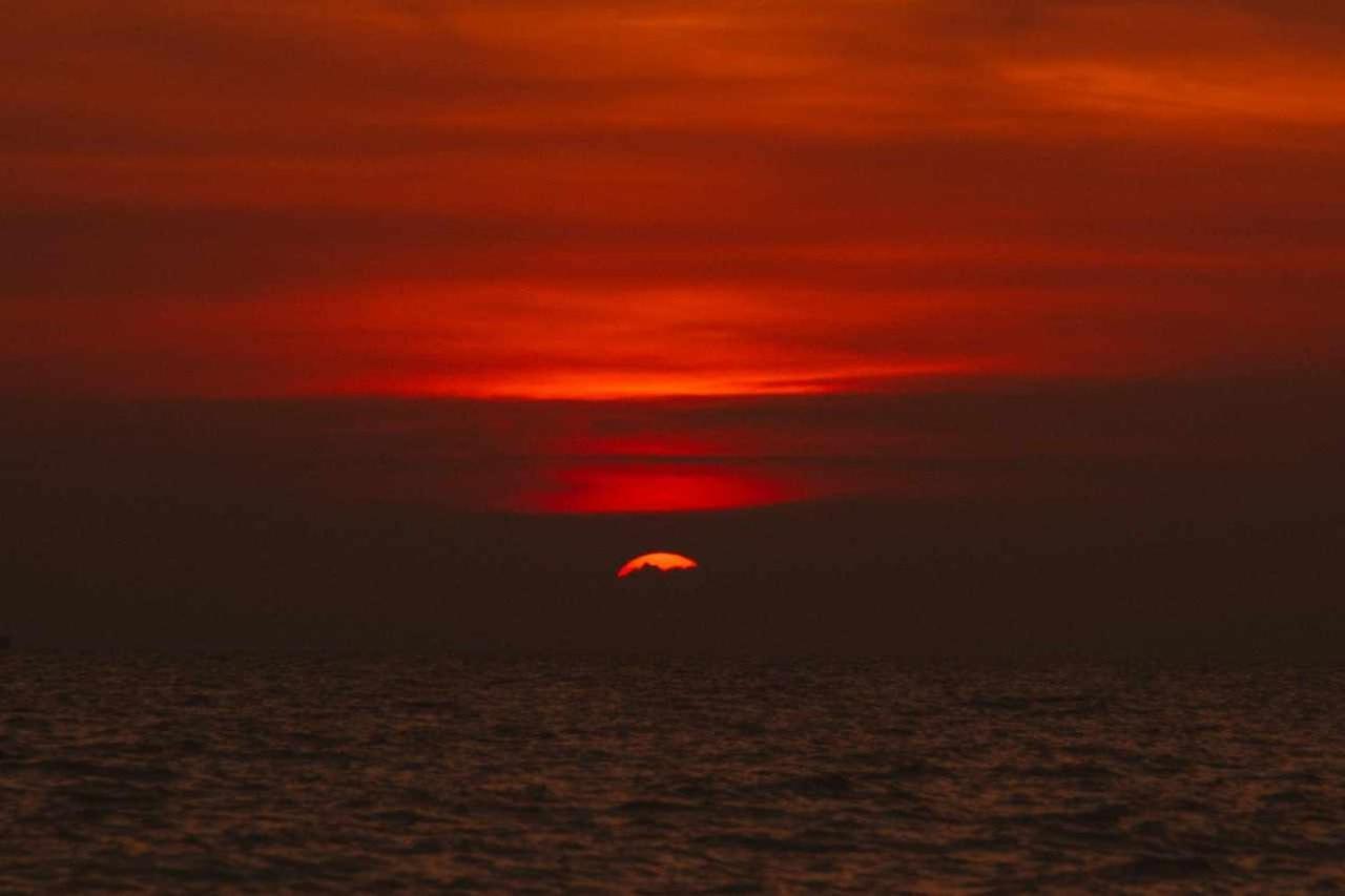 Paradise Sunset Beach เกาะรงสำลน ภายนอก รูปภาพ